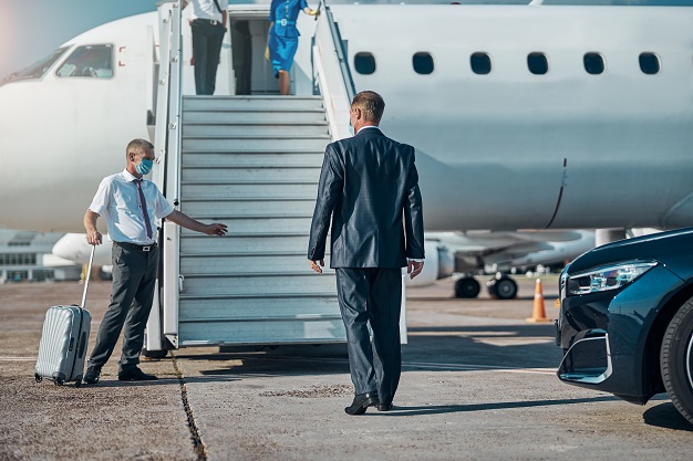 Benefits Of Choosing Airport Transfer Service - Justin Chauffeurs